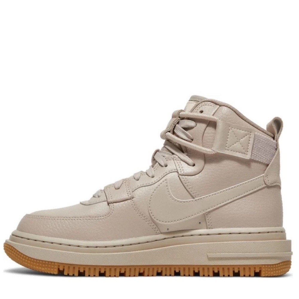 Nike Women's Air Force 1 Shoes size 6